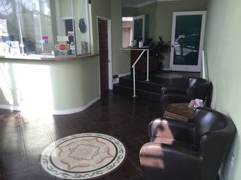 Bevonshire Lodge Motel