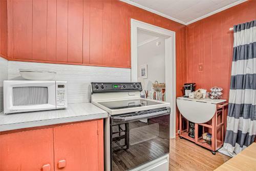 Nantucket Cottage In New Buffalo