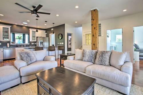Sleek Waveland Abode With Patio, Walk To Beach!
