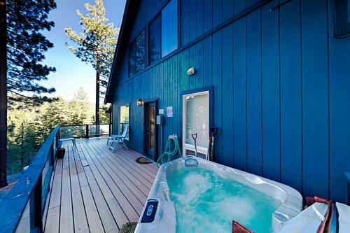 Lake View Escape