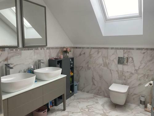 Villa Stunning 5 Bed House In Surrey