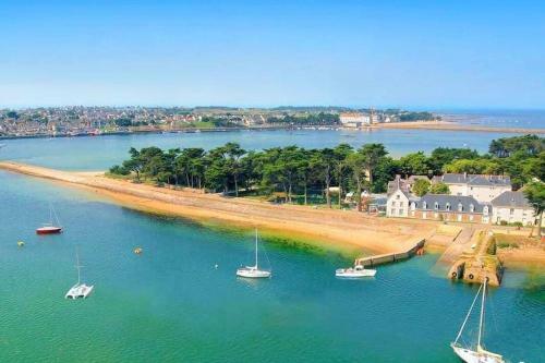 Maison Paisible, R�nov�e, � 2 Pas Des Remparts