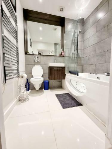 Lux, Cosy 2 Bedroom Apartment.