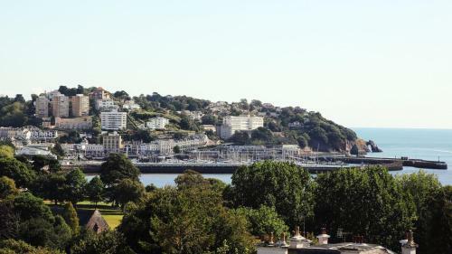 Torbay Rise Sea Side Villa With Family Facilities