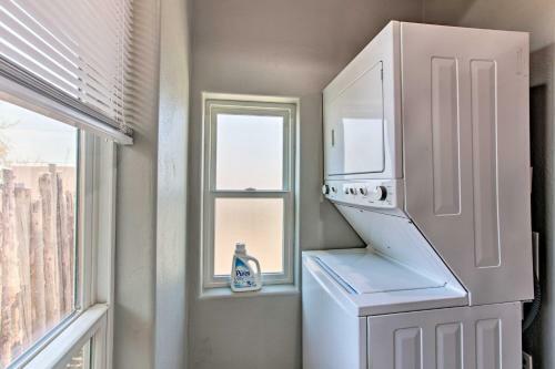 Pet-friendly Taos House With Patio And Hammock!