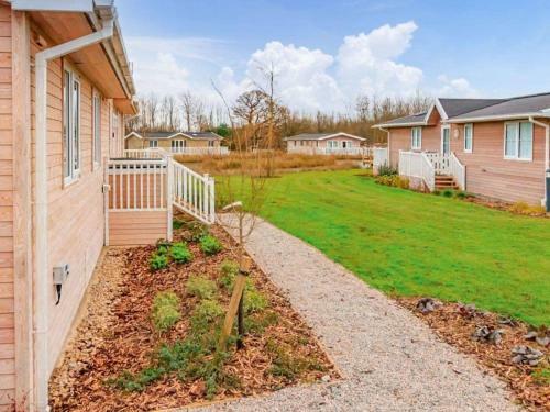 Lilac Tree Lodge