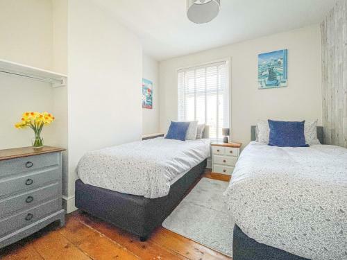 Harvest Moon - 2 Bedroom Cottage Close To Harbour