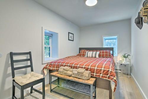 Modern Monticello Home With Hot Tub And Pond