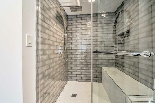 Modern Monticello Home With Hot Tub And Pond