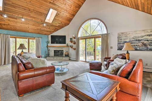 Decked-out Home Pool, Fire Pit And Game Room!