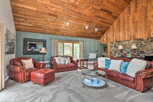 Decked-out Home Pool, Fire Pit And Game Room!