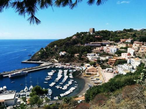 Apartamento Piccolo E Grazioso Appartamento Al Centro Di Ustica