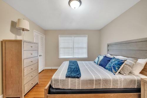 Bright 2br Duplex, Minutes Away From Uptown Charlotte!!