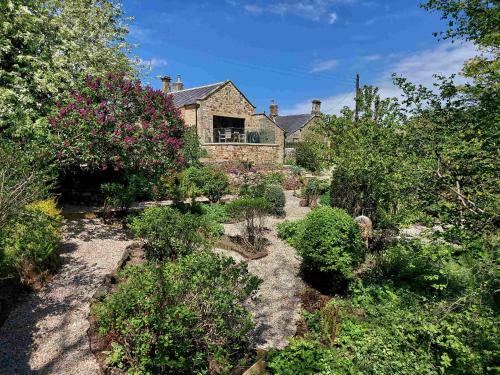 6 Star Unique & Gorgeous Cottage - Bridge Cottage
