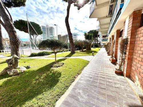 Oriol Center Apartments