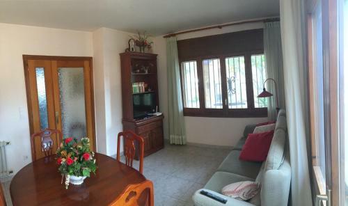 Casa Amb Jard� A Poble De L'alt Empord�