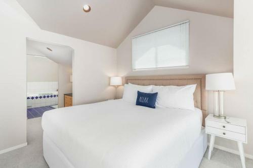 New!! Sand Dollar - Beachfront, Family Friendly Home With Highspeed Internet!