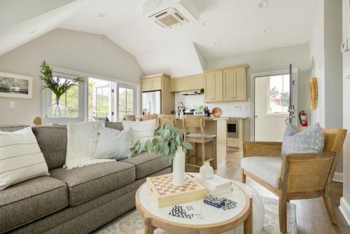 Ashley Ave 3 - The Chapel Carriage House Suite C