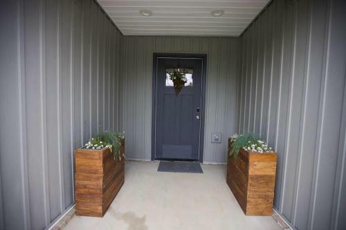 Entire Brand New Modern 3 Bed 2 Bath House