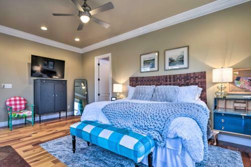 Luxe Home With Boat Dock, Tims Ford Lake Views!