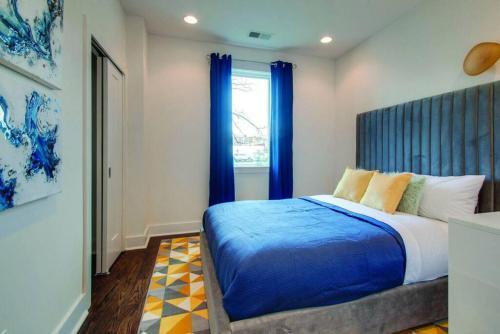 4 Connecting Condos - Sleeps 32 To 36 - Firepits - Garages - Rooftops Decks - Great Views - Security