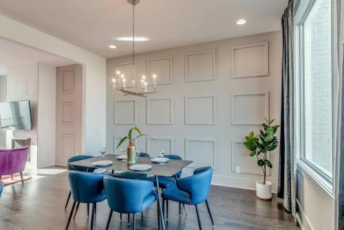 4 Connecting Condos - Sleeps 32 To 36 - Firepits - Garages - Rooftops Decks - Great Views - Security