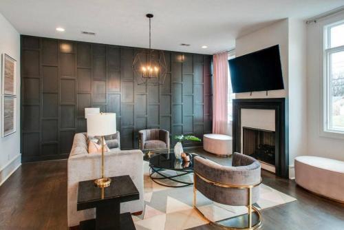 4 Connecting Condos - Sleeps 32 To 36 - Firepits - Garages - Rooftops Decks - Great Views - Security