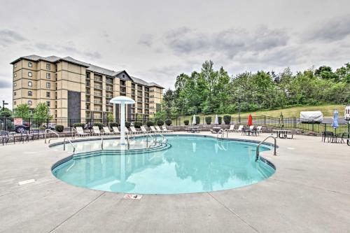 Apartamento Dtwn Pigeon Forge Condo With 2 Community Pools!