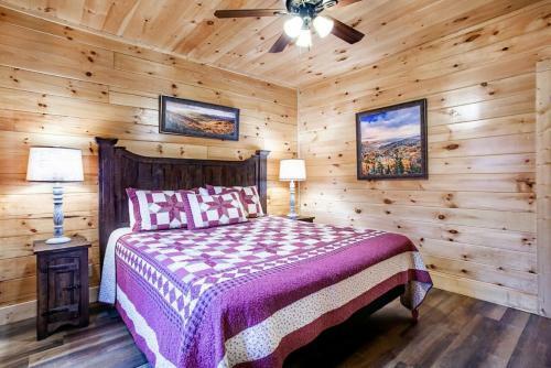 Swimming Bears Lodge Two Cabins With Pools And Hottubs
