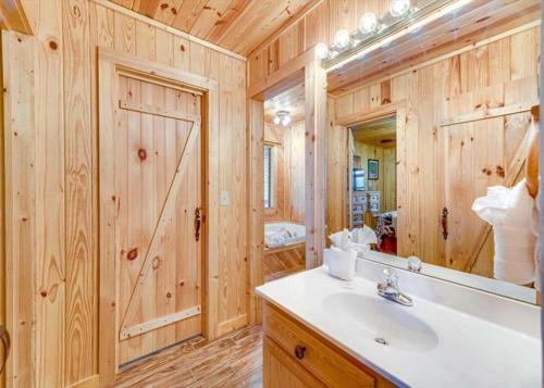 Sage Grass Retreat #469 By Aunt Bug's Cabin Rentals