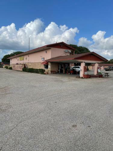 Hotel Wildflower Inn & Rv Park