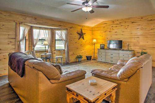 Emory Escape With Pond Access Less Than 13 Mi To Lake!