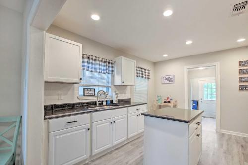Charming San Antonio Home Less Than 4 Mi To Downtown!