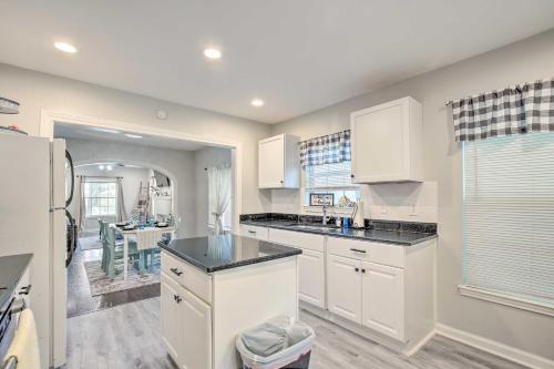 Charming San Antonio Home Less Than 4 Mi To Downtown!