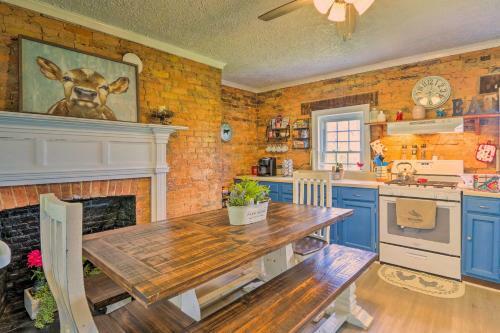 Historic Hammond House With Wine Country View