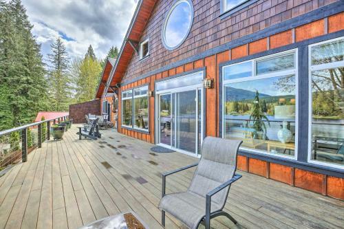 Bellingham Area Getaway On Lake With Boat Dock!