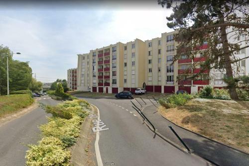 Hostal Chambre 12m2 Avec Balcon Proche Saclay, Massy Rer