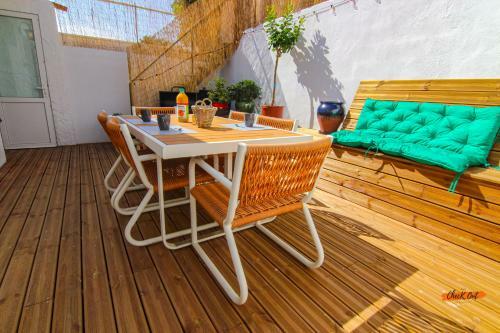 Sublime Maison Avec Terrasse � 2mn Du Port !