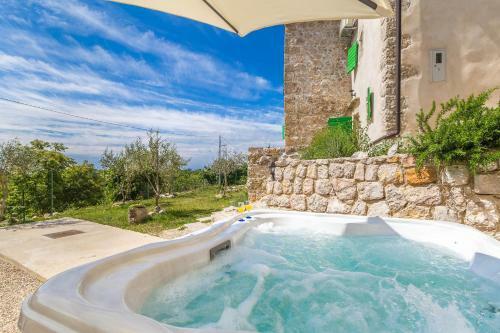 Pool & Hot Tub Villa Marina Cres