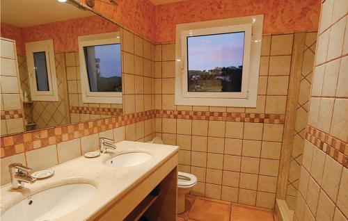 Four-bedroom Holiday Home In Calonge