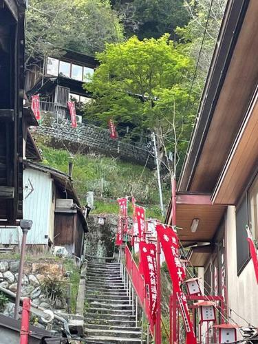 Nara Yoshino, A Hideaway With A Superb View