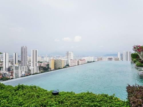 Apartamento Beacon Lena #seaview#rooftoppool#6pax#georgetown