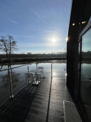 Water Cabin - 10 Mins From Bath (new Listing)