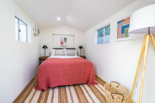 Utopic Villa Sunset Pool + Game Room Perfect For Large Groups
