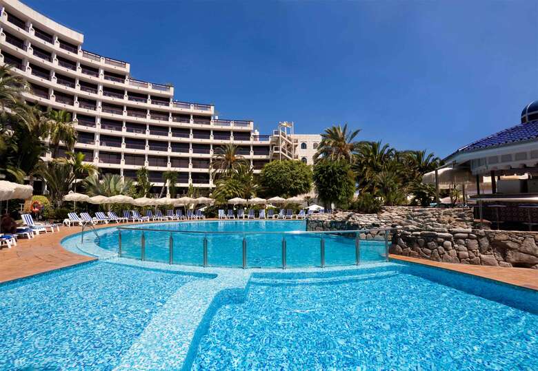 Hotel Seaside Sandy Beach