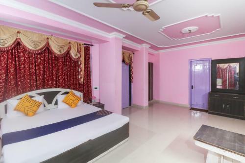 Spot On 64059 Hotel Raj Palace