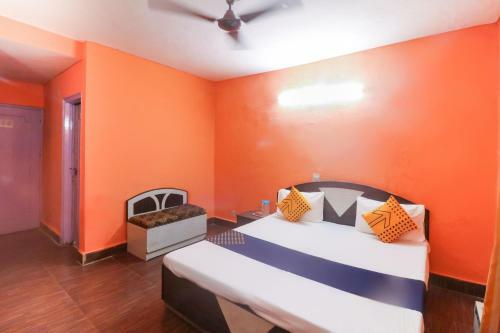 Spot On 64059 Hotel Raj Palace