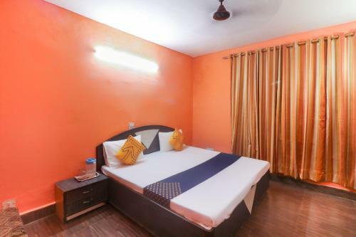Spot On 64059 Hotel Raj Palace