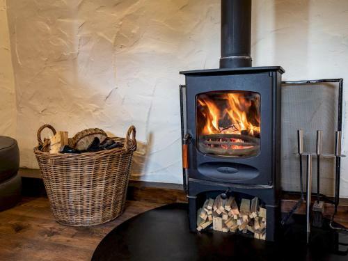 Pass The Keys The Old Stables, Cosy 1-bedroom Barn Conversion
