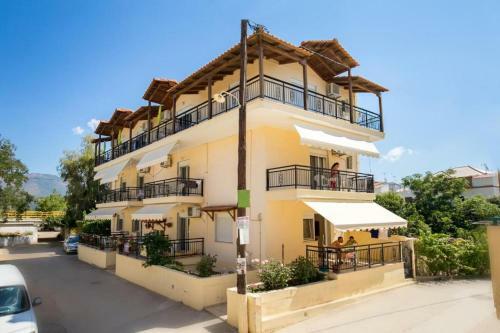 Thalatta Apartments